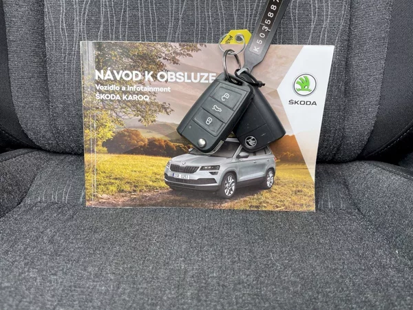 Škoda Karoq 1.6 TDI 85 kW Style Plus - foto 33