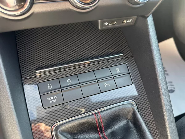 Škoda Octavia RS 2,0TDI 135Kw Challenge - foto 21
