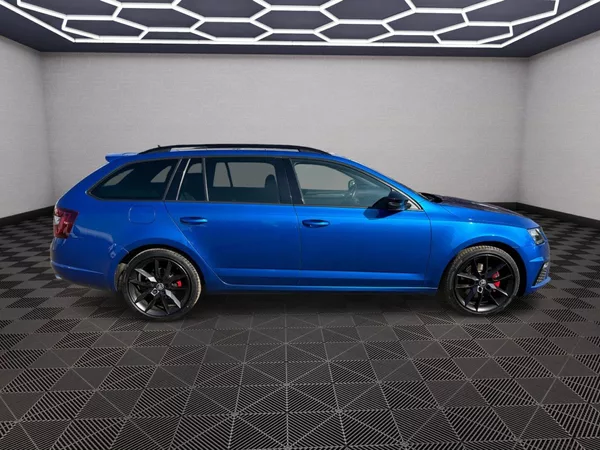 Škoda Octavia RS 2,0TDI 135Kw Challenge - foto 8