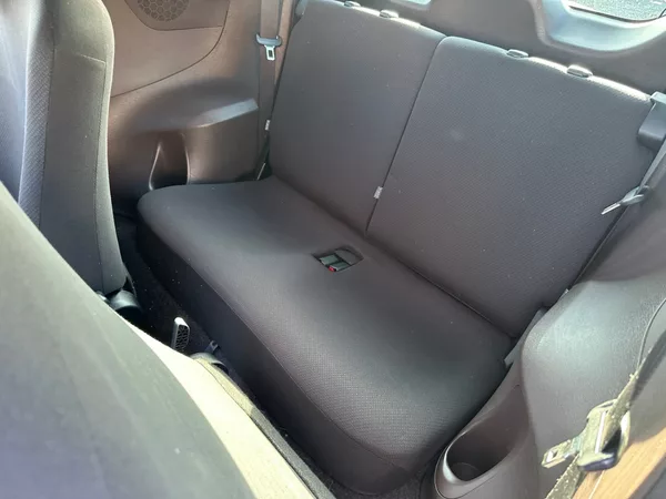 Toyota iQ 1,0 50Kw Automat - foto 11