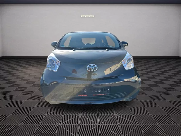 Toyota iQ 1,0 50Kw Automat - foto 2