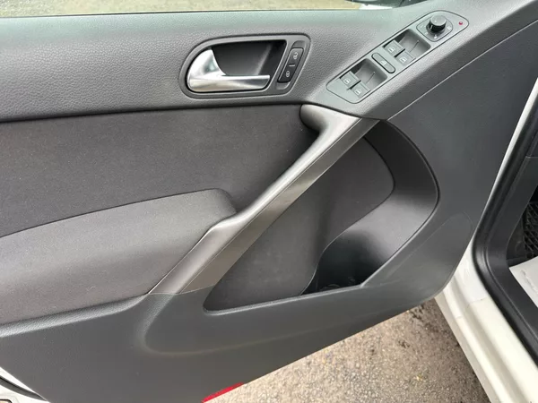 Volkswagen Tiguan 2.0Tdi 125kw 4x4 - foto 8