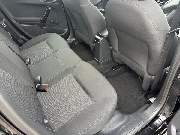 Peugeot 208 1,2 61kw - foto 13