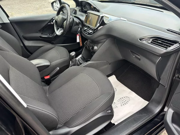 Peugeot 208 1,2 61kw - foto 14