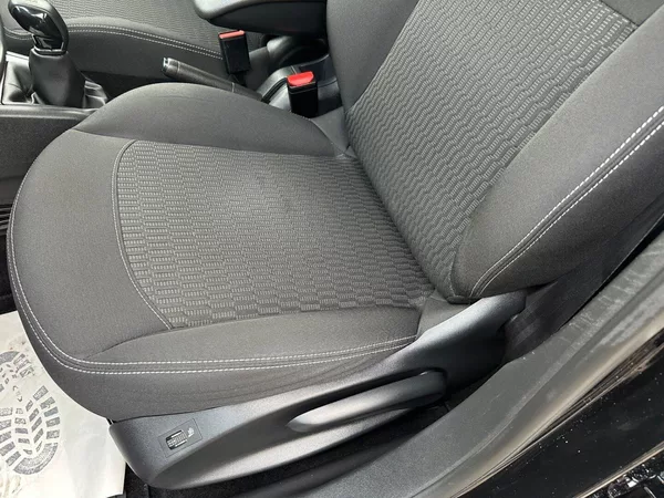 Peugeot 208 1,2 61kw - foto 16