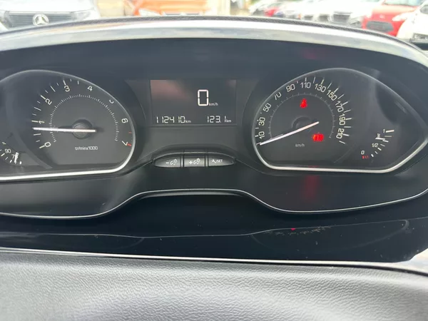 Peugeot 208 1,2 61kw - foto 18