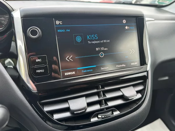 Peugeot 208 1,2 61kw - foto 19
