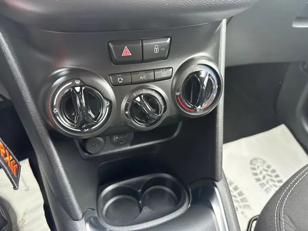 Peugeot 208 1,2 61kw - foto 20