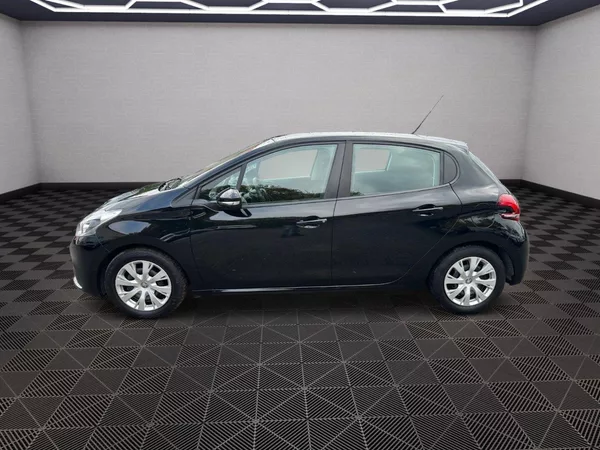 Peugeot 208 1,2 61kw - foto 4