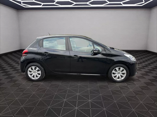 Peugeot 208 1,2 61kw - foto 8