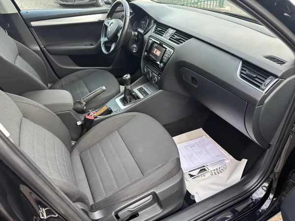Škoda Octavia 2,0TDI 110kw Elegance - foto 14