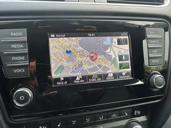Škoda Octavia 2,0TDI 110kw Elegance - foto 21