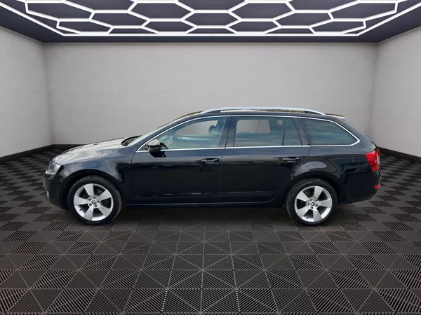 Škoda Octavia 2,0TDI 110kw Elegance - foto 4