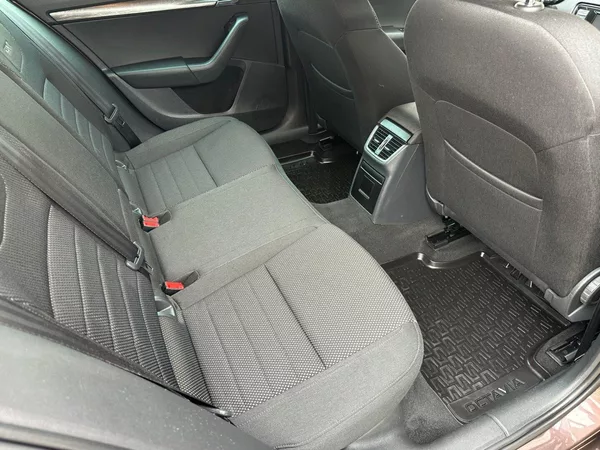 Škoda Octavia Scout 2.0Tdi 135Kw DSG - foto 14