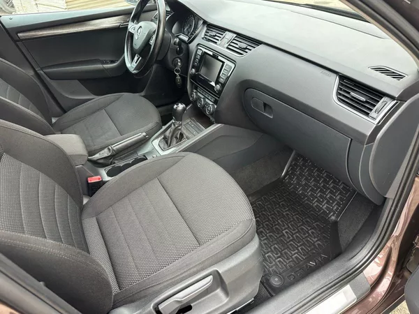 Škoda Octavia Scout 2.0Tdi 135Kw DSG - foto 15
