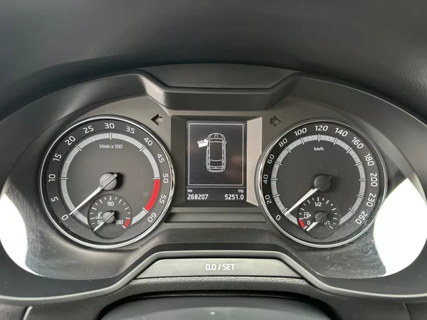 Škoda Octavia Scout 2.0Tdi 135Kw DSG - foto 18