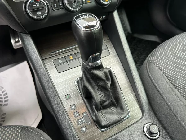 Škoda Octavia Scout 2.0Tdi 135Kw DSG - foto 22