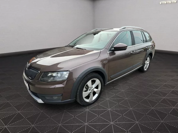 Škoda Octavia Scout 2.0Tdi 135Kw DSG - foto 3