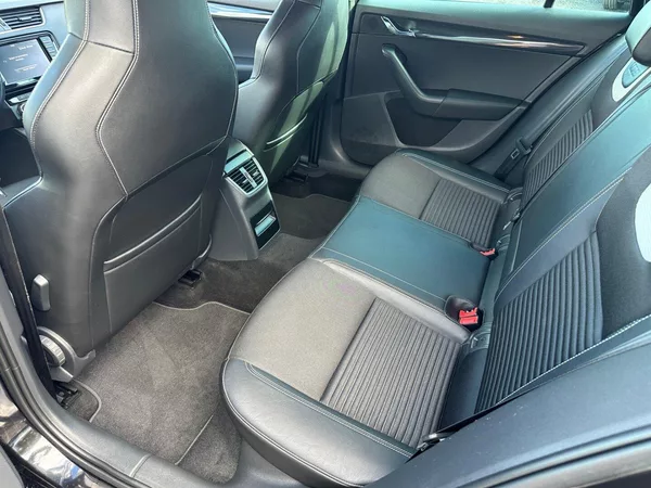 Škoda Octavia RS 2,0TDI 135Kw - foto 11