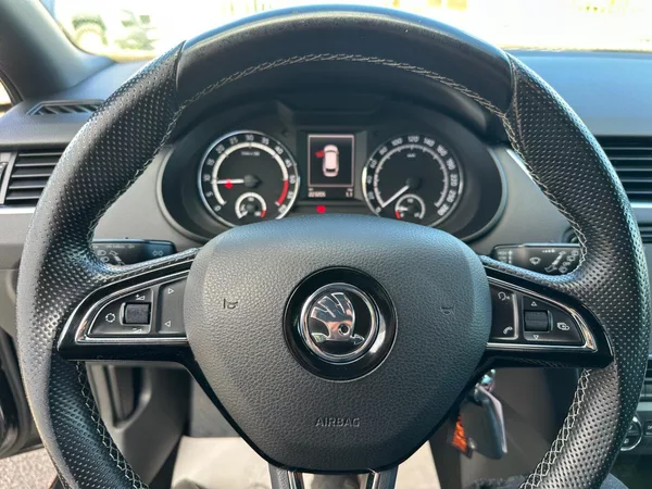 Škoda Octavia RS 2,0TDI 135Kw - foto 17