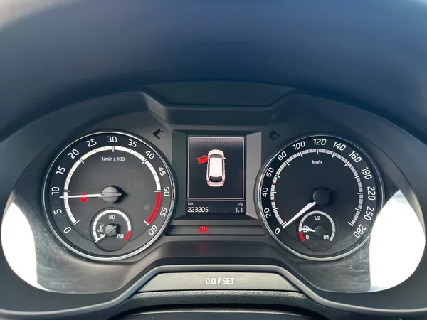 Škoda Octavia RS 2,0TDI 135Kw - foto 19