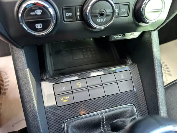 Škoda Octavia RS 2,0TDI 135Kw - foto 23