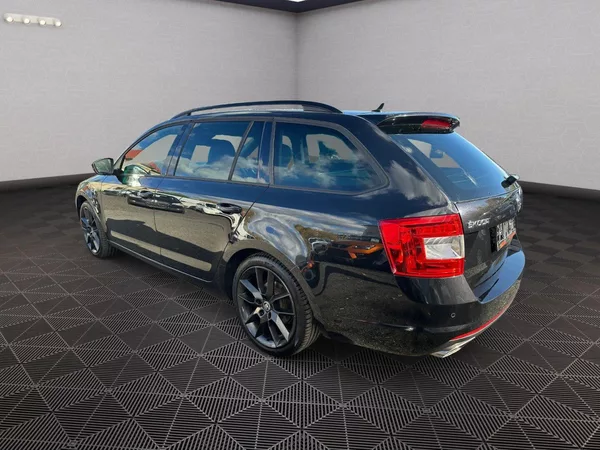 Škoda Octavia RS 2,0TDI 135Kw - foto 5