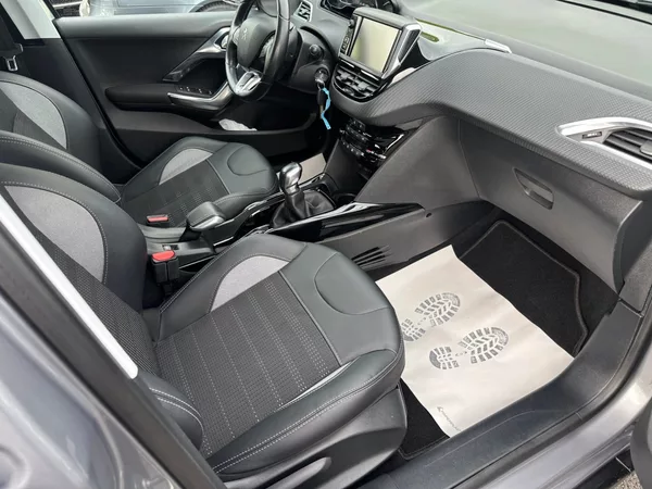 Peugeot 2008 1.2T 81kw Allure - foto 13