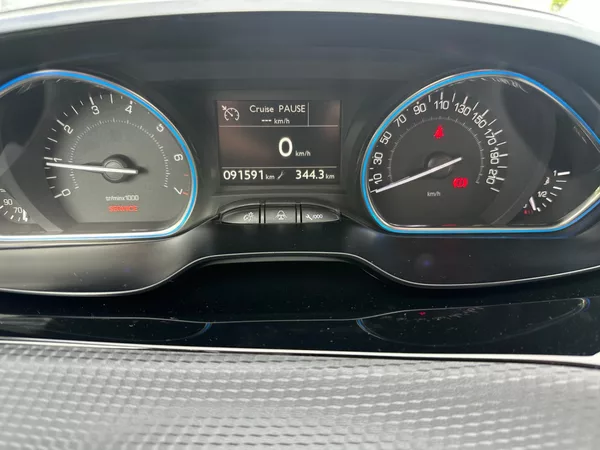 Peugeot 2008 1.2T 81kw Allure - foto 16