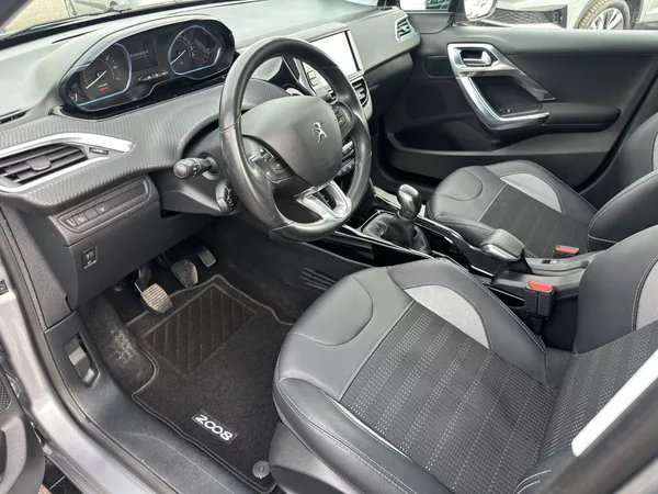 Peugeot 2008 1.2T 81kw Allure - foto 9
