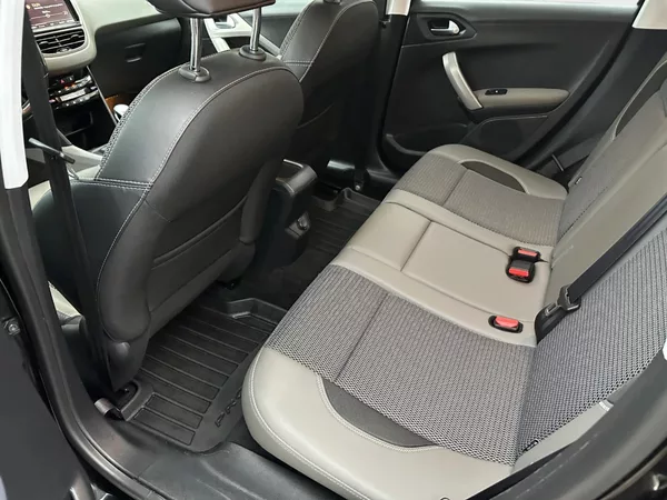 Peugeot 2008 Allure 1.6Hdi 88kw - foto 10
