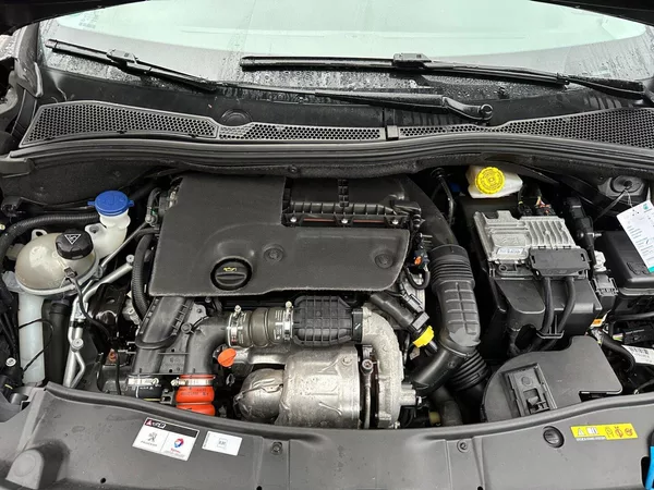 Peugeot 2008 Allure 1.6Hdi 88kw - foto 15