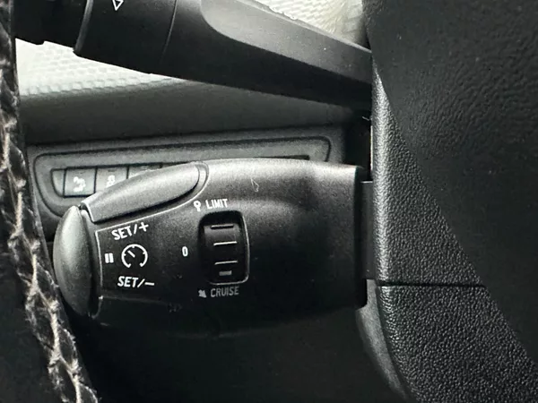 Peugeot 2008 Allure 1.6Hdi 88kw - foto 17