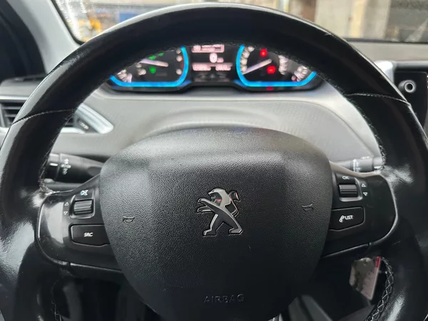 Peugeot 2008 Allure 1.6Hdi 88kw - foto 18