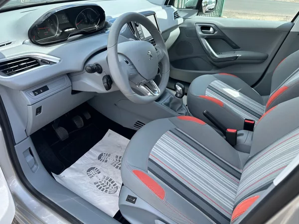 Peugeot 208 1.2i 60kw - foto 10