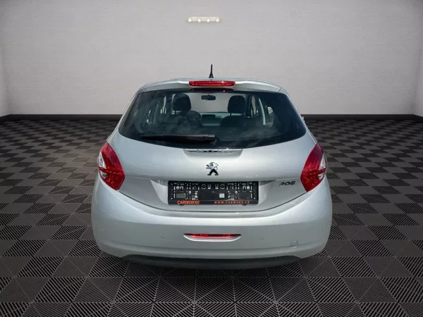 Peugeot 208 1.2i 60kw - foto 4