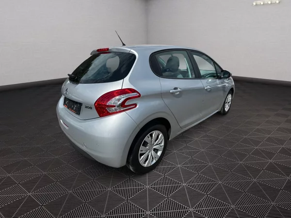 Peugeot 208 1.2i 60kw - foto 5