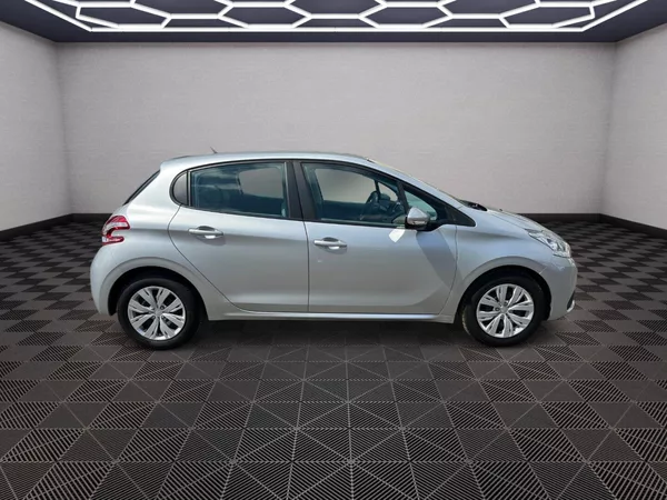 Peugeot 208 1.2i 60kw - foto 6
