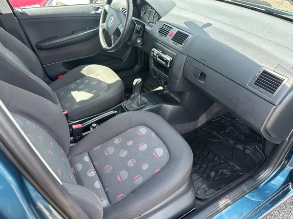 Škoda Fabia 1.4i 55Kw - foto 13