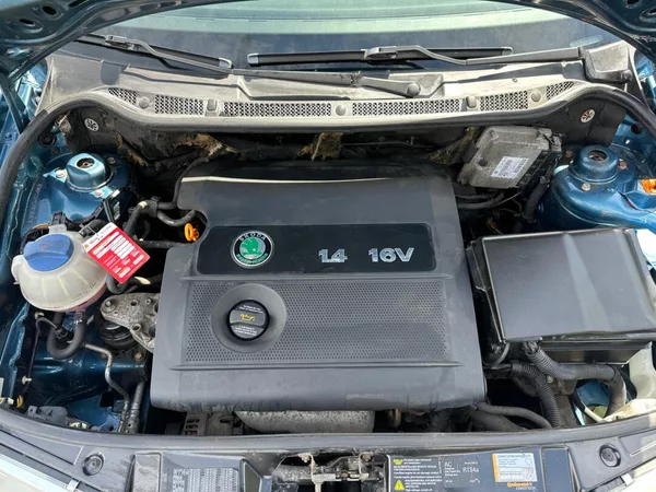 Škoda Fabia 1.4i 55Kw - foto 16