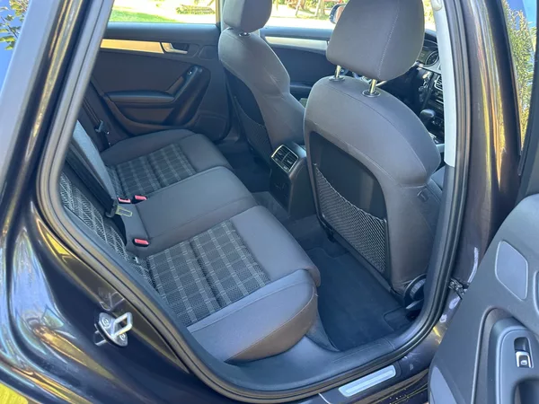 Audi A4 2.0Tdi 105kw Automat - foto 14