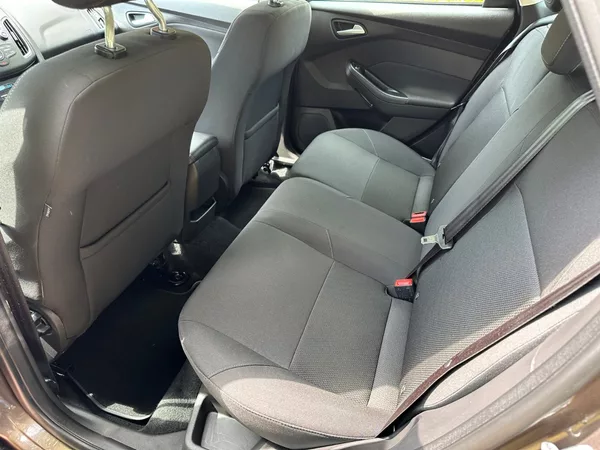Ford Focus 1.0Ecoboost 74kw Business - foto 14