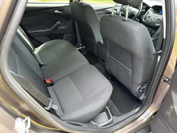 Ford Focus 1.0Ecoboost 74kw Business - foto 16