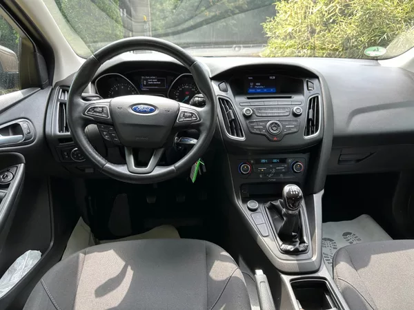 Ford Focus 1.0Ecoboost 74kw Business - foto 19