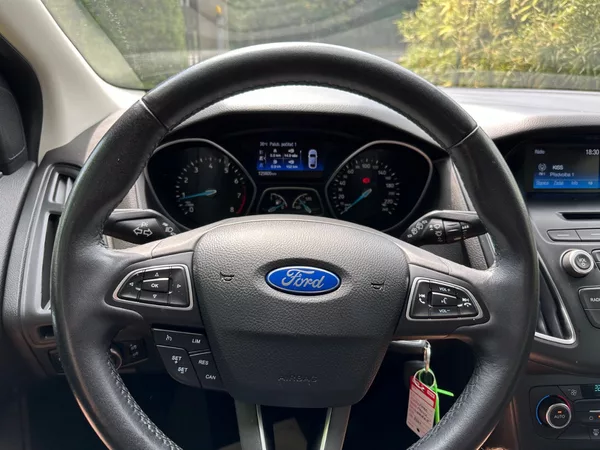 Ford Focus 1.0Ecoboost 74kw Business - foto 20