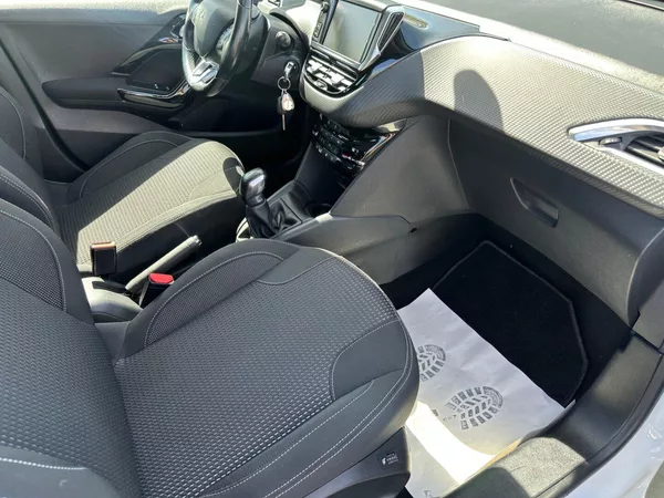 Peugeot 208 Style - foto 13