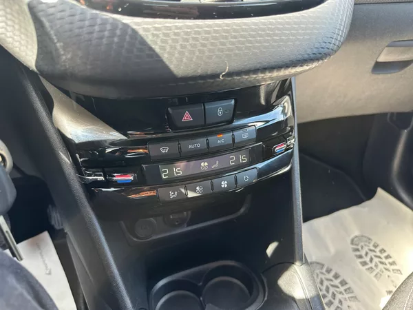 Peugeot 208 Style - foto 19