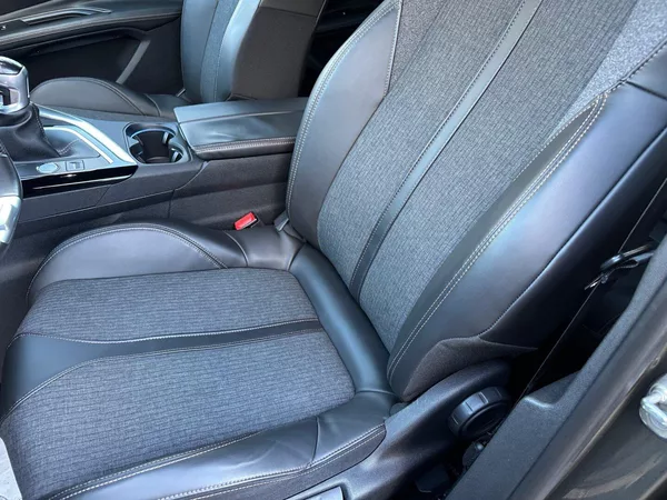 Peugeot 3008 2.0Hdi 110kw GT-Line - foto 10