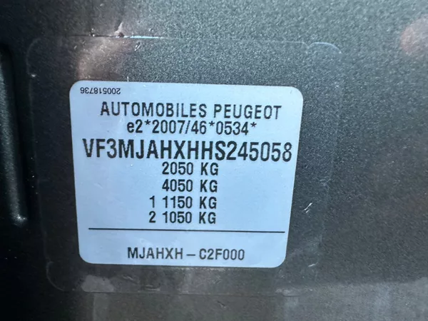 Peugeot 3008 2.0Hdi 110kw GT-Line - foto 19