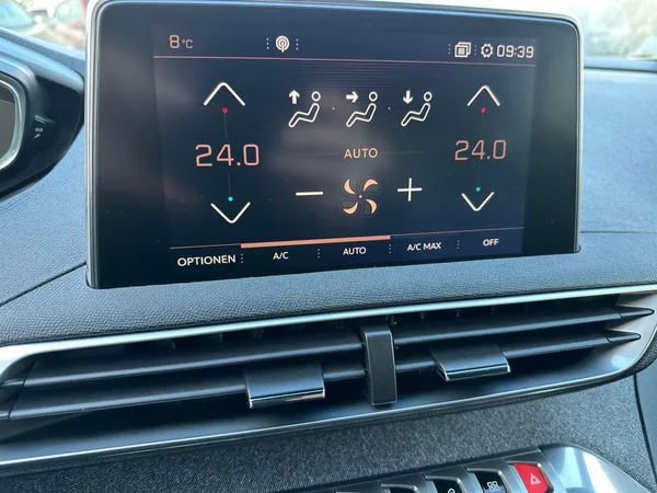 Peugeot 3008 2.0Hdi 110kw GT-Line - foto 25